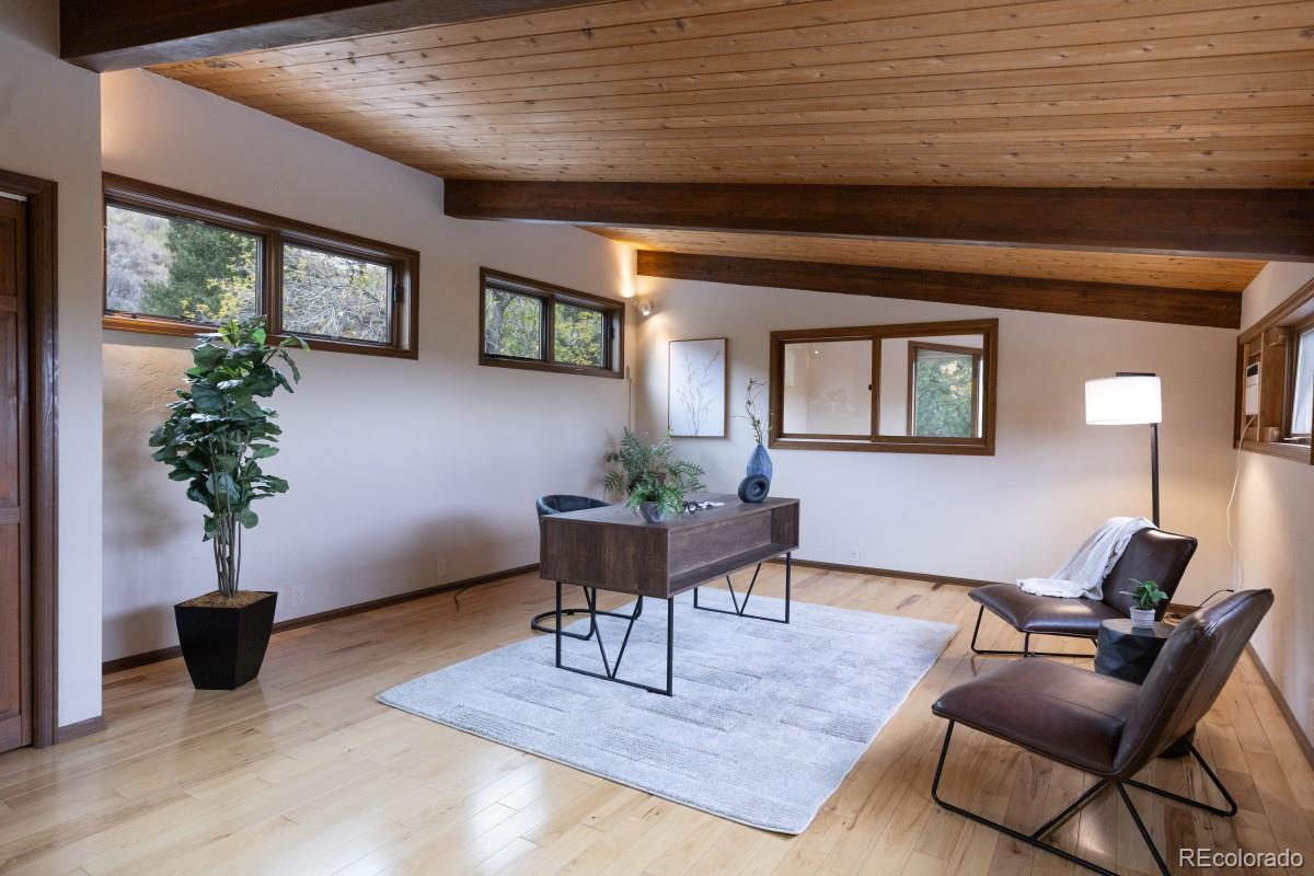 15050 Foothill Road
