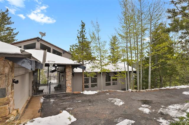 1145 Saddleback Drive