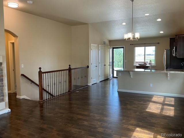 8127 Mockorange Heights