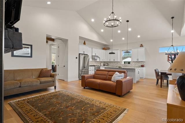 2287 Rock Valley Road