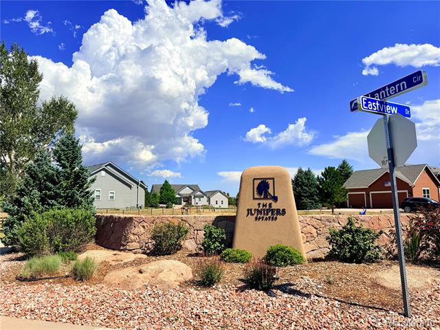 2532 Eastview Drive