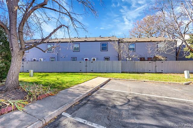 6338 Oak Court Unit: 3