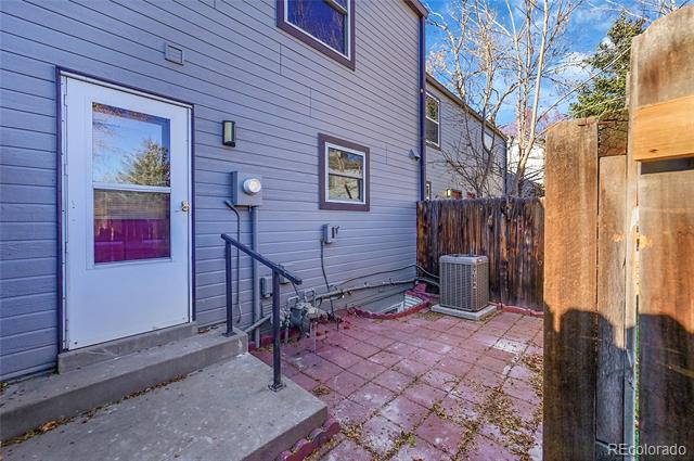 6338 Oak Court Unit: 3