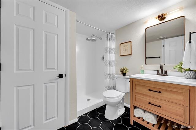 6338 Oak Court Unit: 3