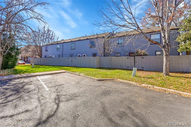 6338 Oak Court Unit: 3