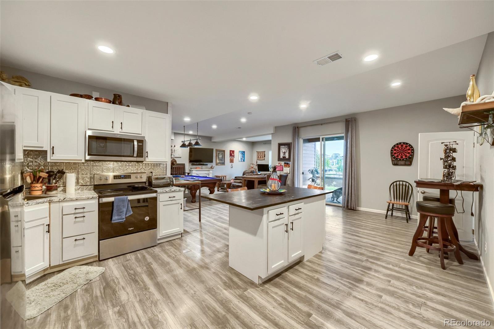 18471 W 93rd Place