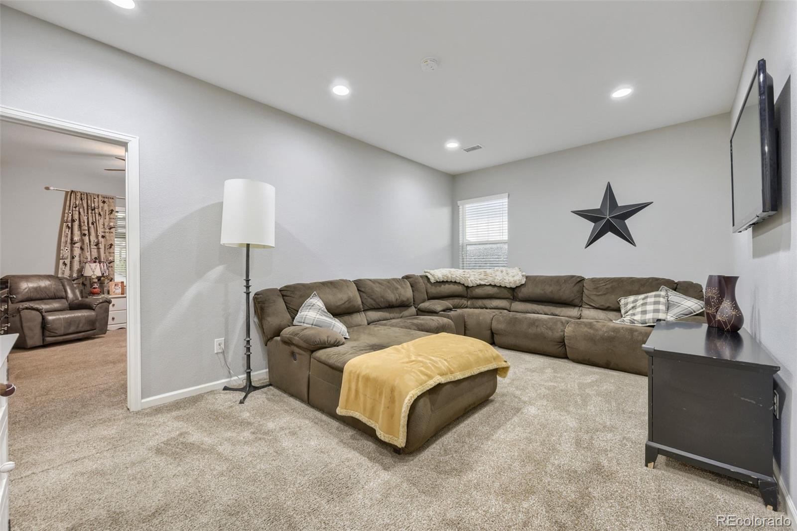18471 W 93rd Place