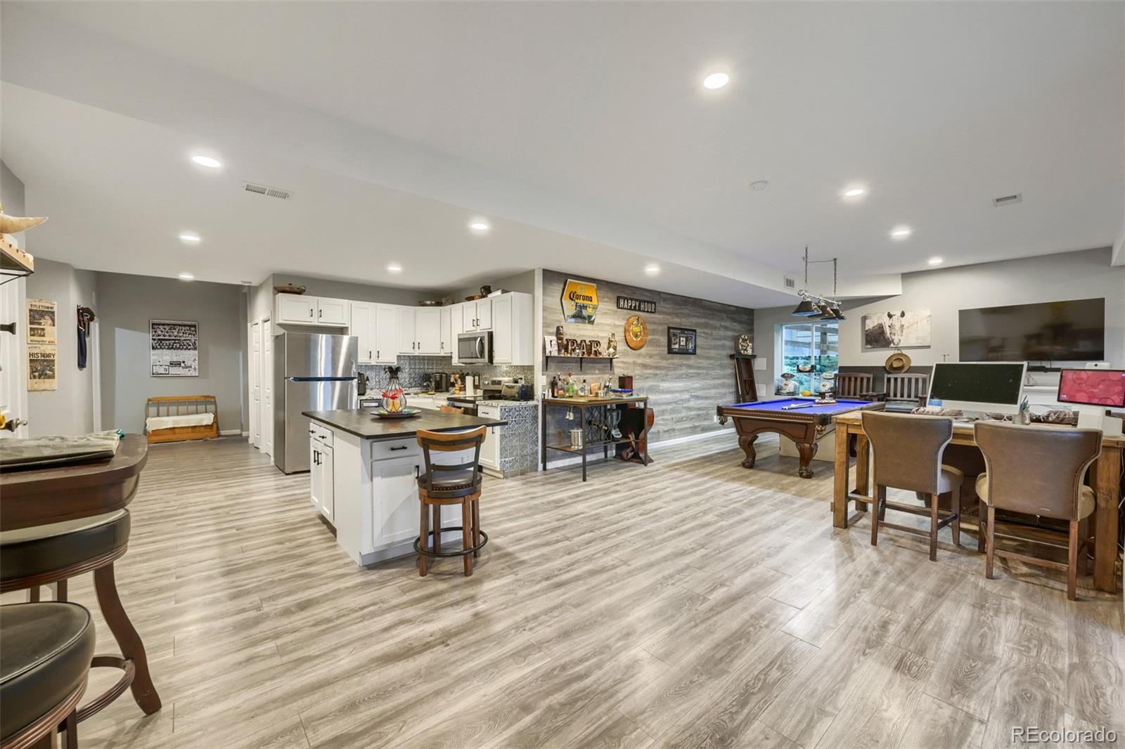 18471 W 93rd Place