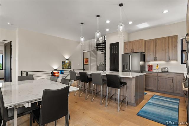 363 W Ridges Boulevard