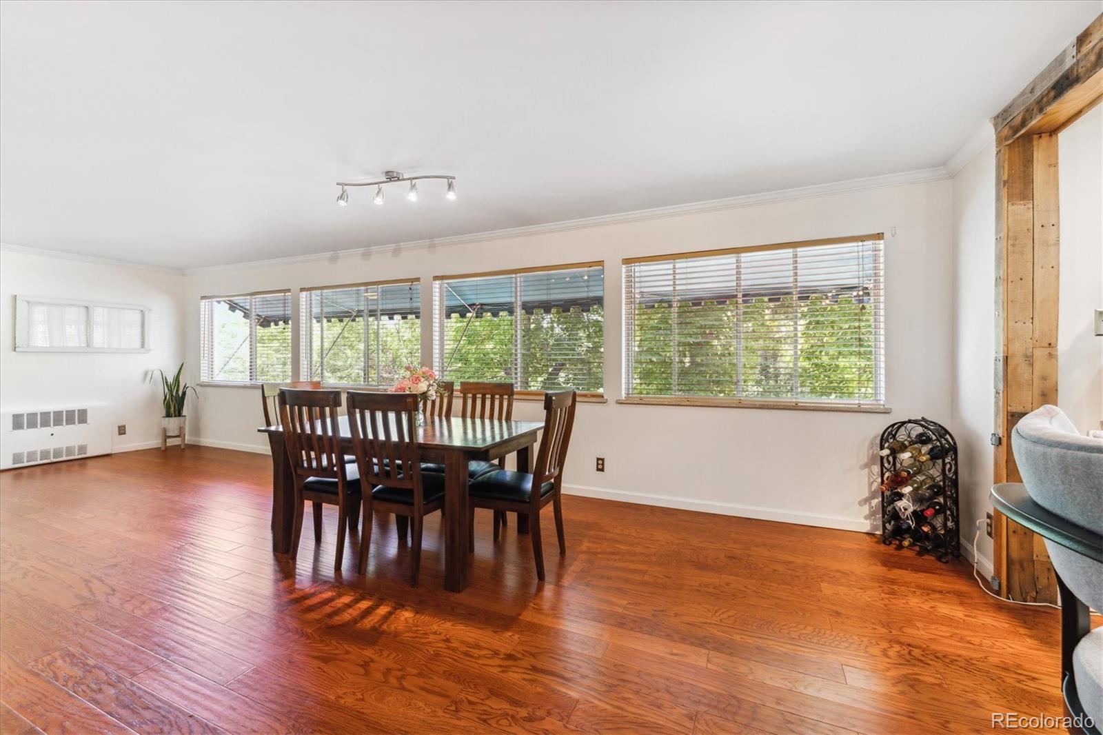 2203 S Holly Street Unit: 6