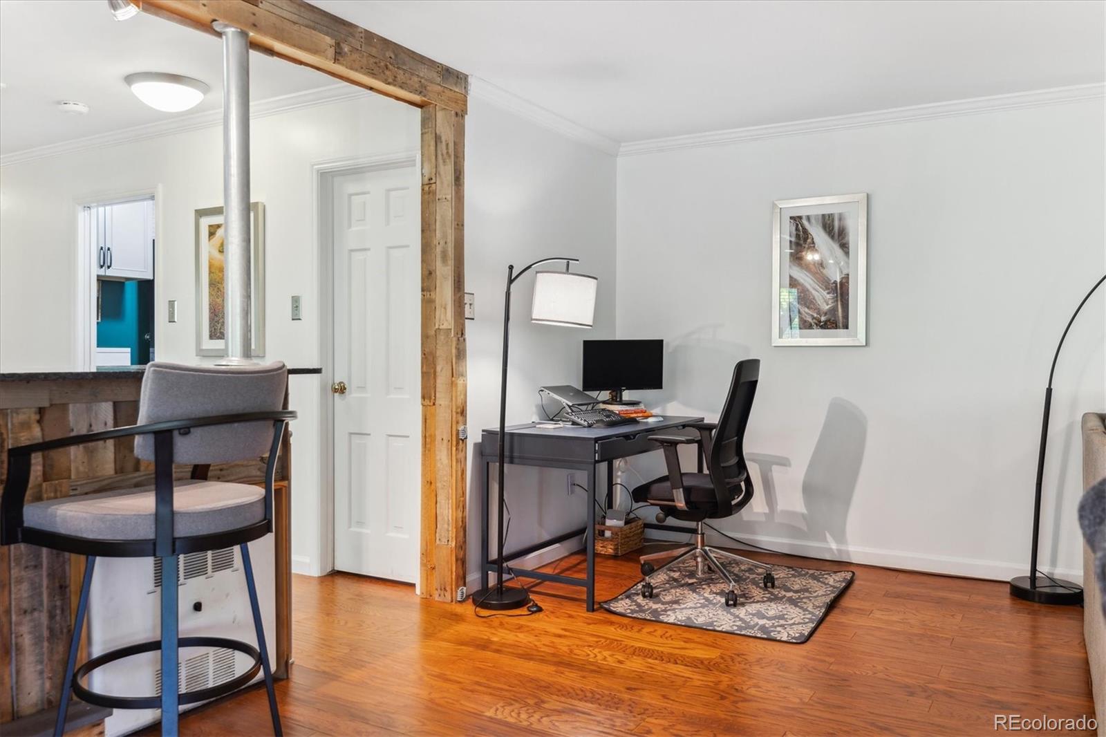 2203 S Holly Street Unit: 6