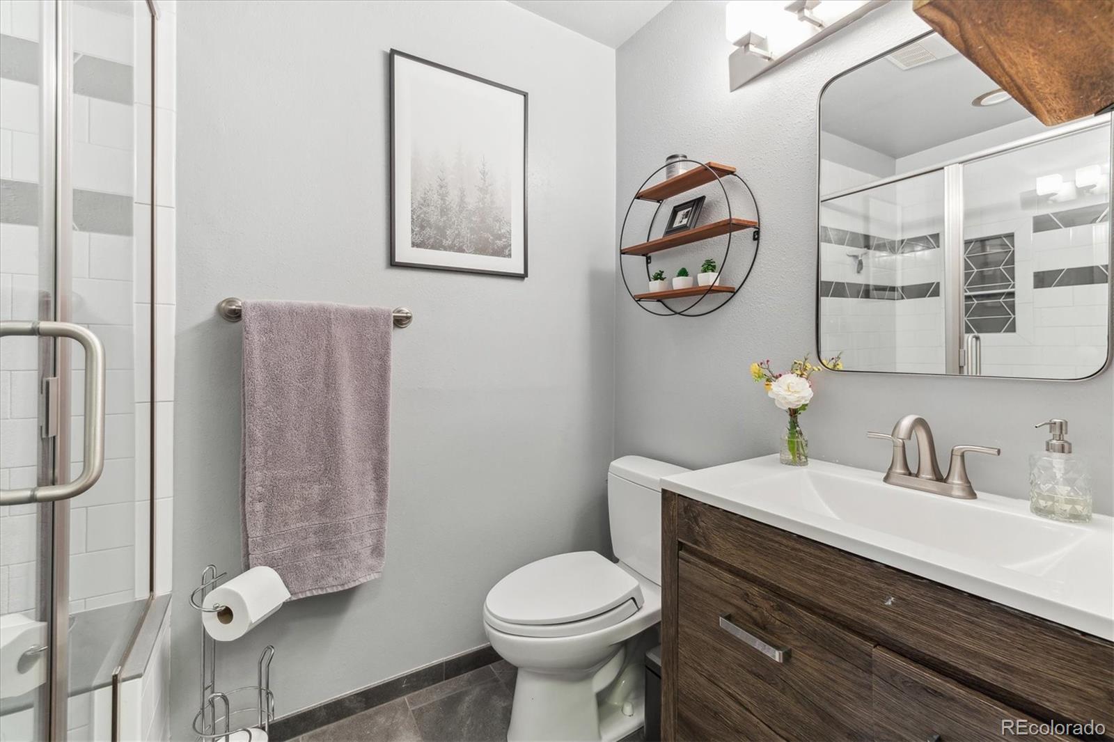 2203 S Holly Street Unit: 6