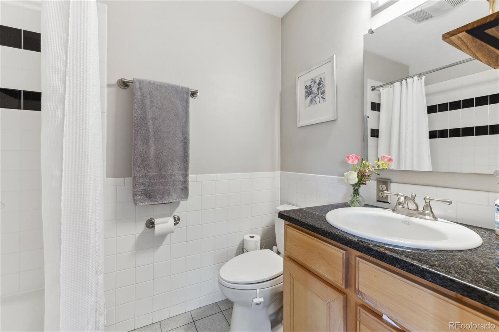 2203 S Holly Street Unit: 6