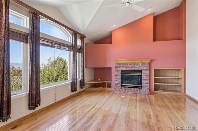 1387 Fox Canyon Lane