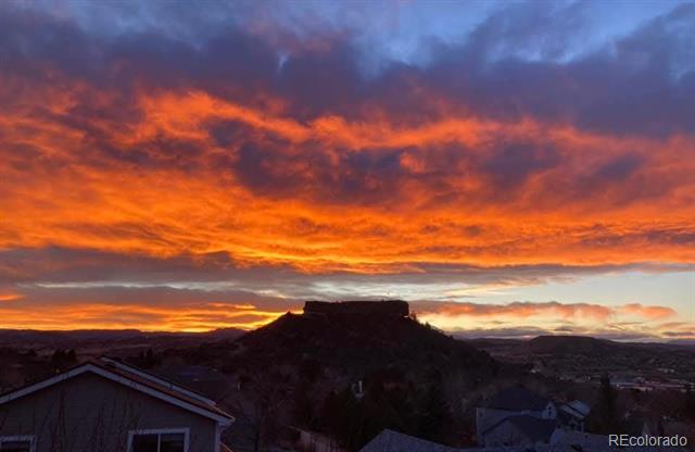1387 Fox Canyon Lane