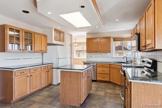 1387 Fox Canyon Lane