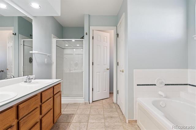 1387 Fox Canyon Lane
