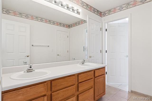 1387 Fox Canyon Lane