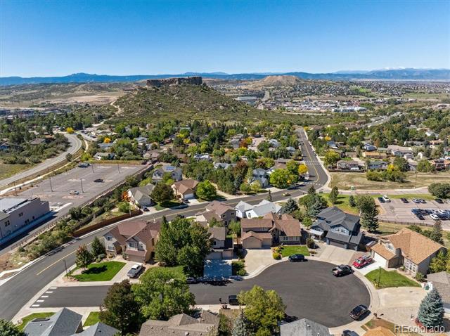 1387 Fox Canyon Lane
