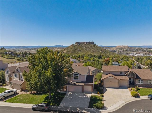 1387 Fox Canyon Lane