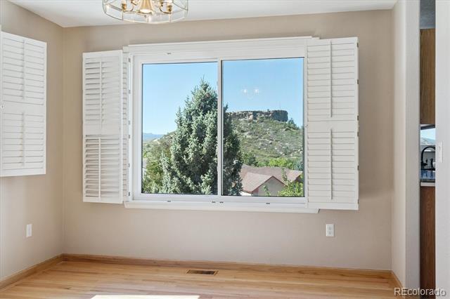 1387 Fox Canyon Lane