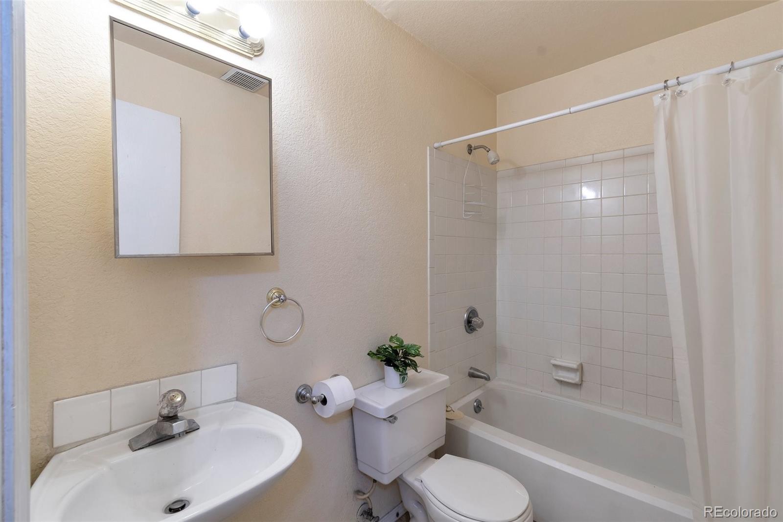 2630 S Federal Boulevard Unit: C