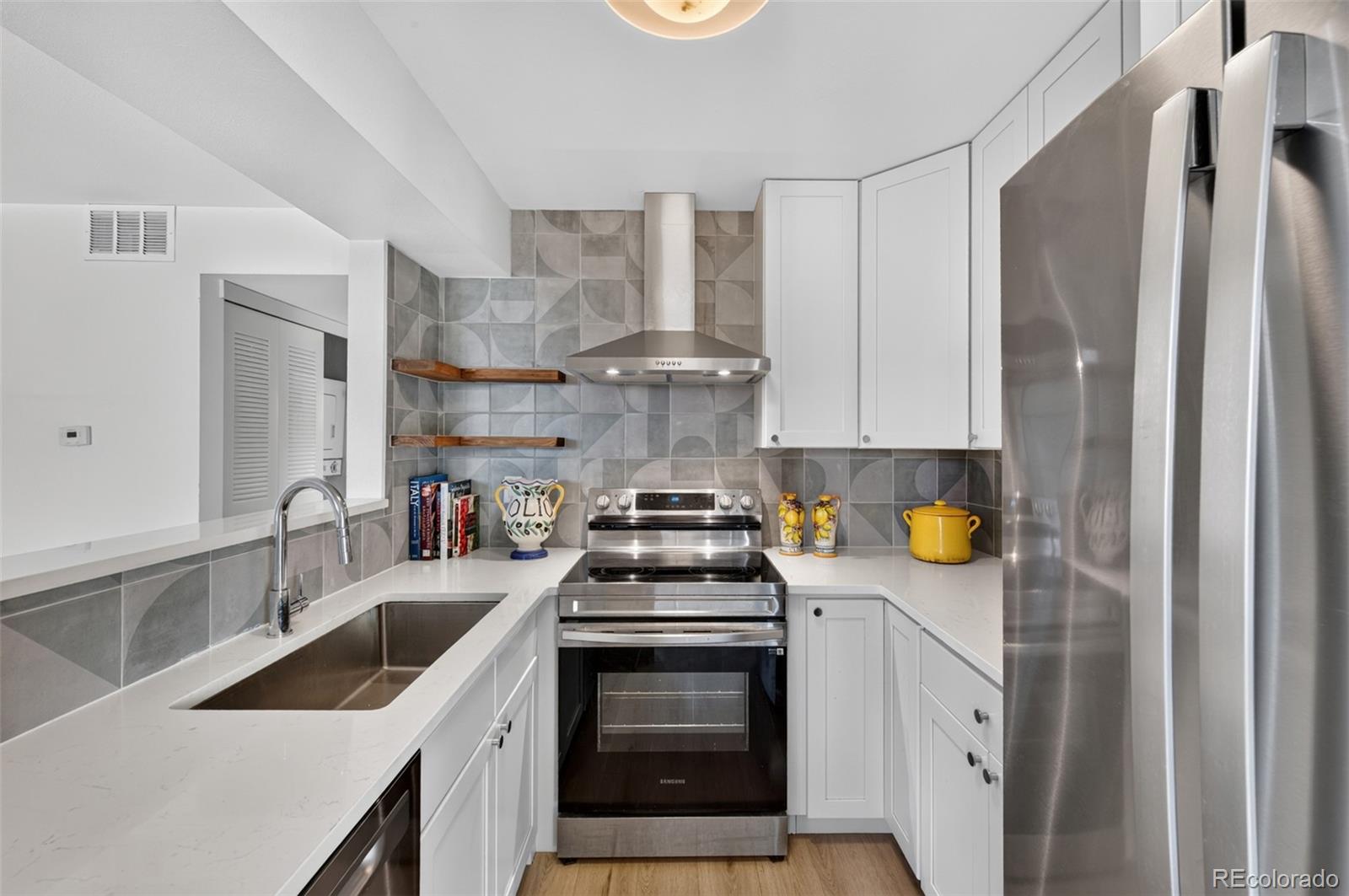5706 W Asbury Place Unit: 108