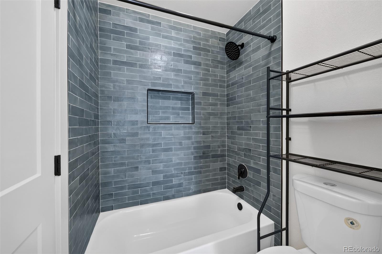 5706 W Asbury Place Unit: 108