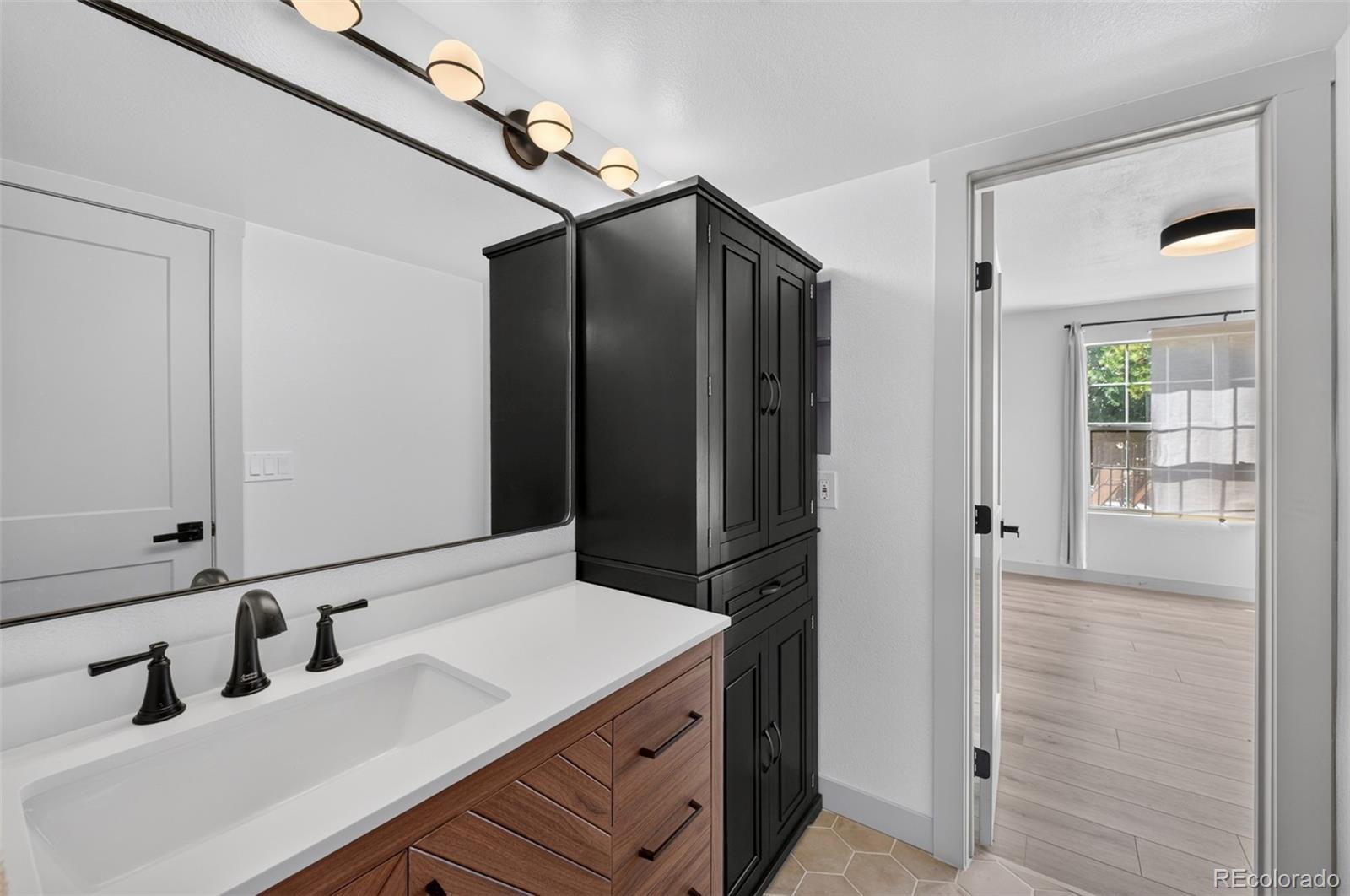 5706 W Asbury Place Unit: 108