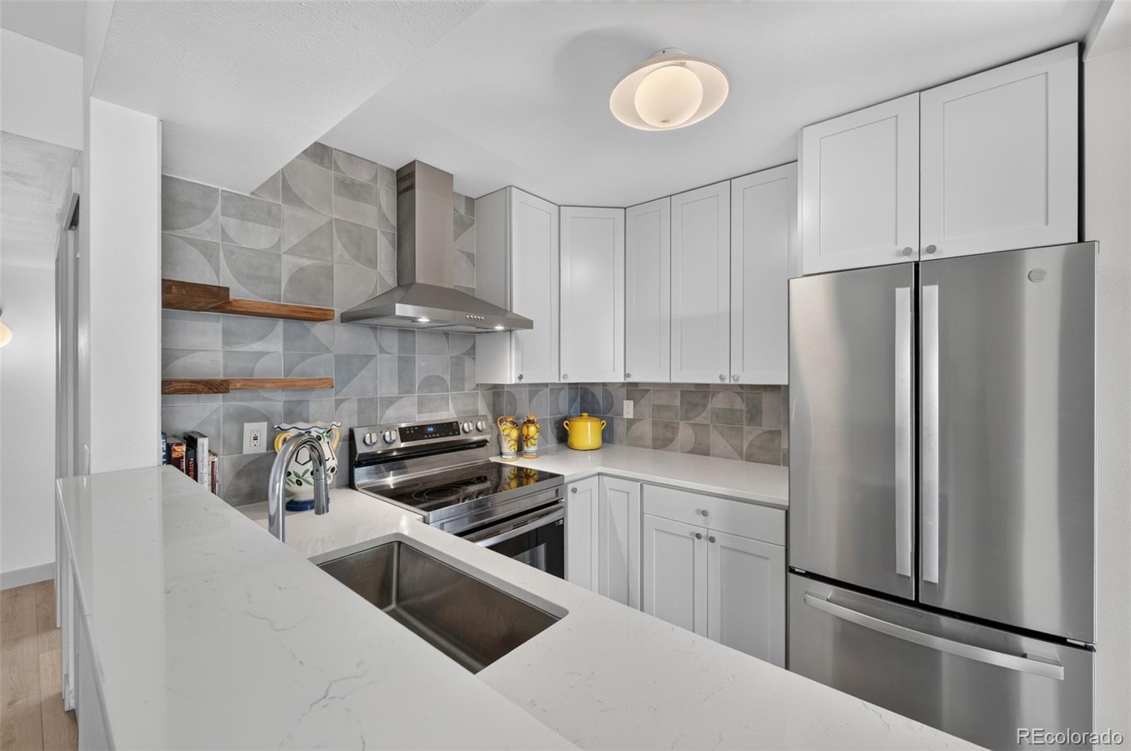 5706 W Asbury Place Unit: 108