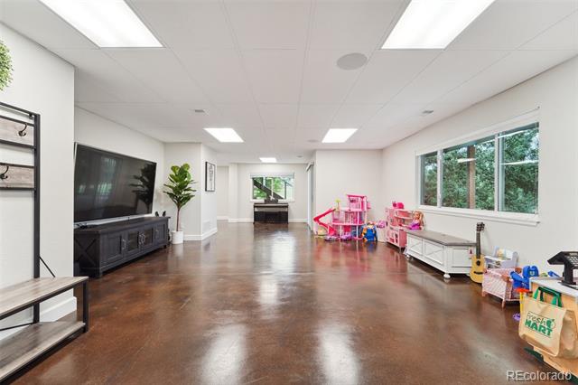 8576 Burning Tree Drive