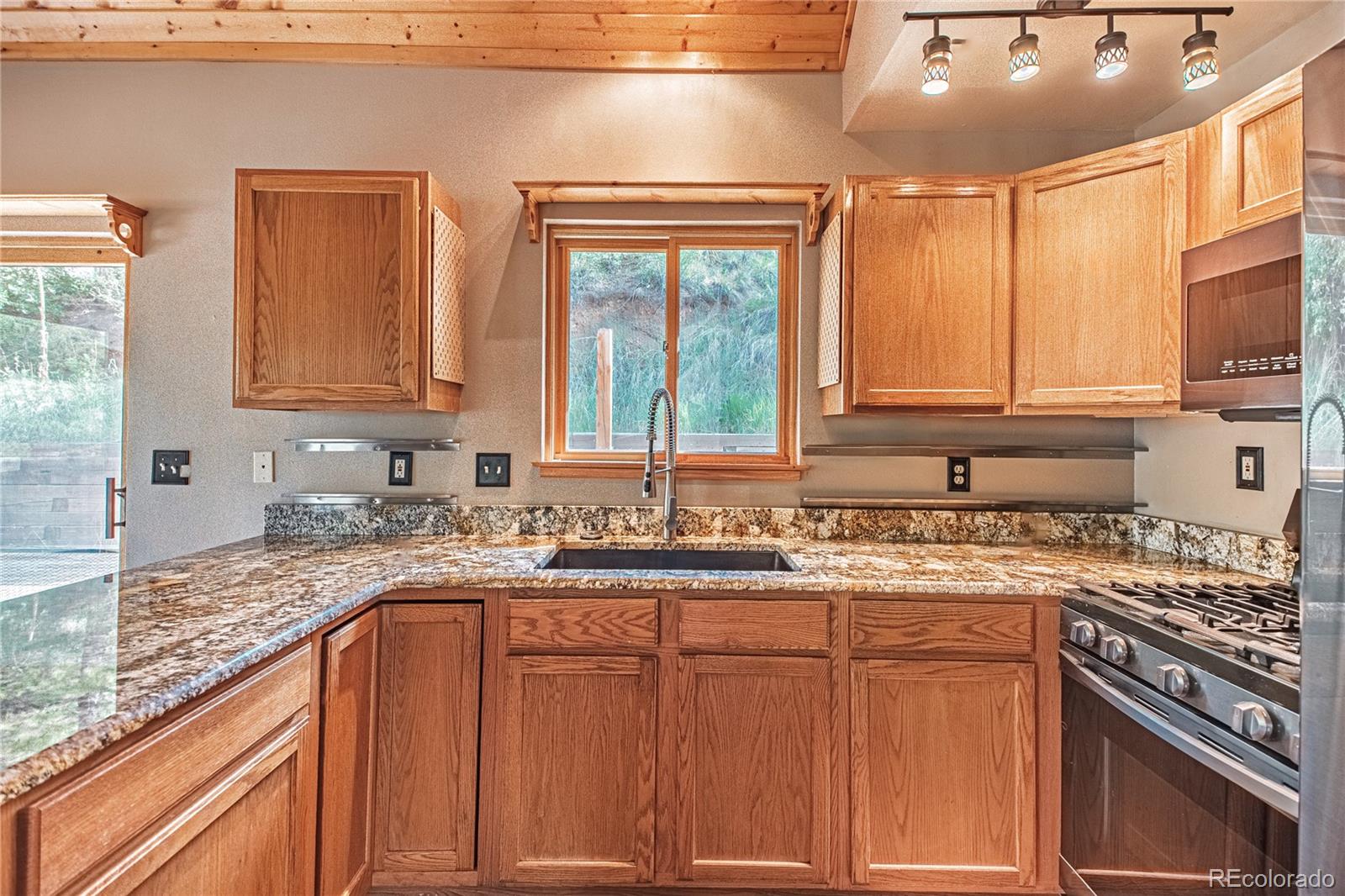 10668 W Highway 24