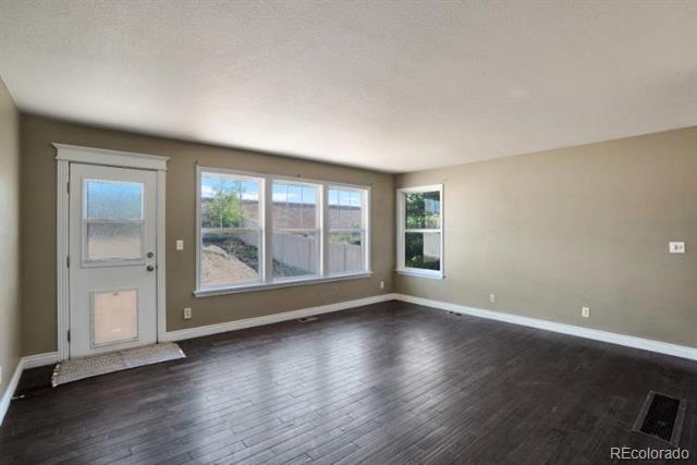 10712 Dayton Way
