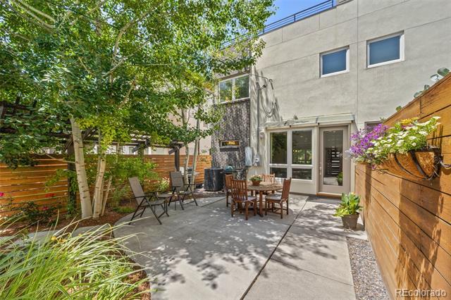 2730 Hooker Street