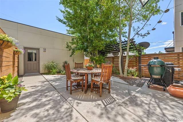 2730 Hooker Street