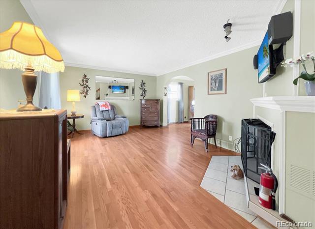 1941 E 119th Place