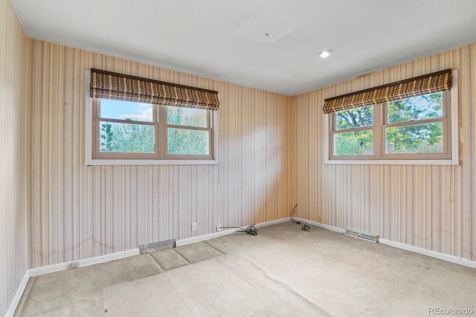 8705 W 35th Avenue
