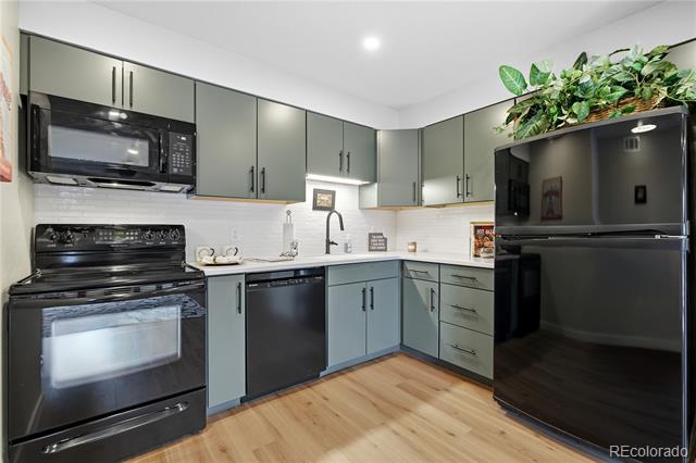 2575 S Syracuse Way Unit: 205