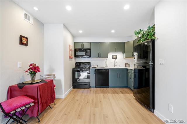 2575 S Syracuse Way Unit: 205