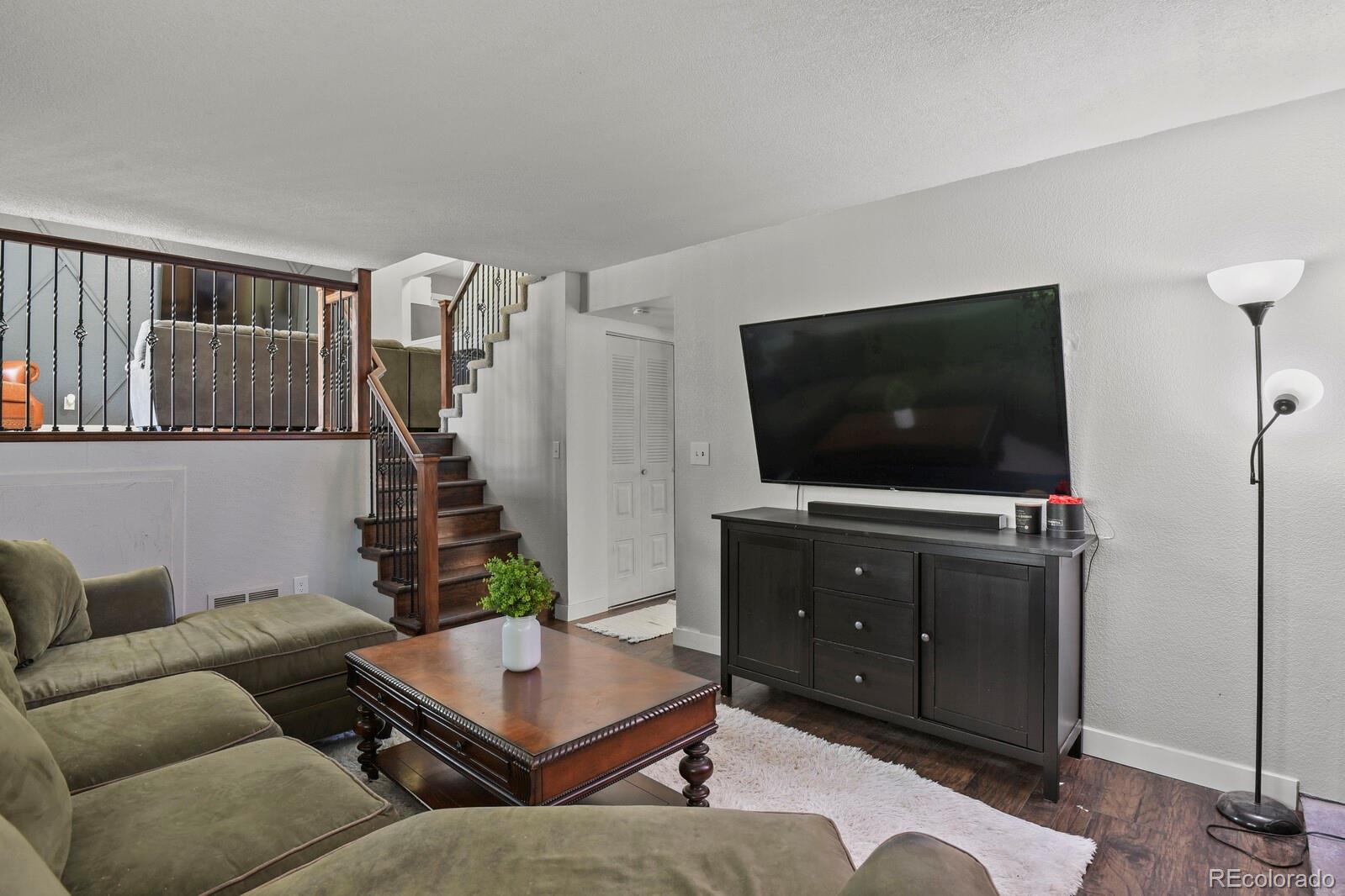 6055 S Netherland Circle