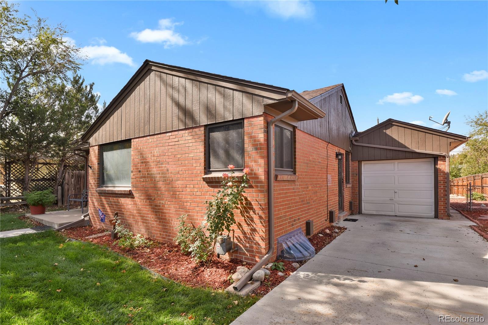 2371 Joliet Street