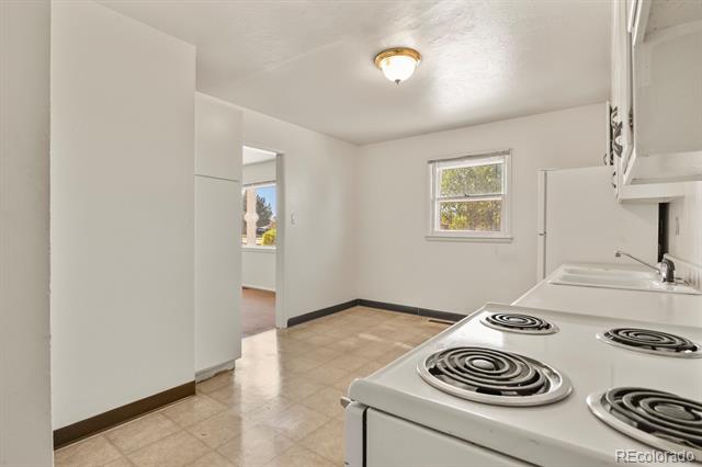 351 W Hazelnut Way Unit: 353