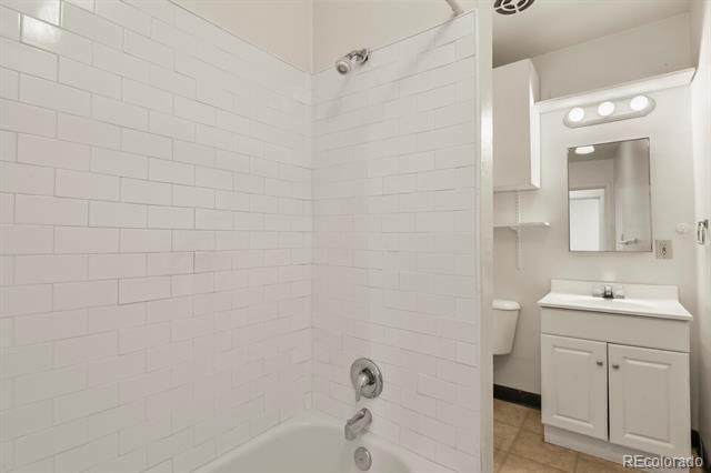 351 W Hazelnut Way Unit: 353