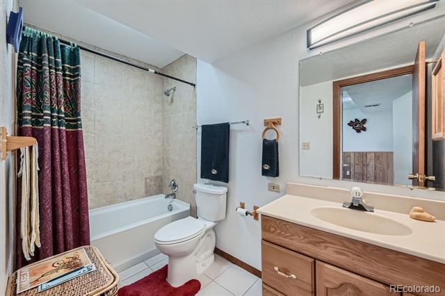 16065 E Oxford Drive