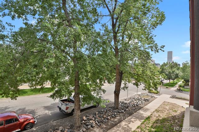 505 E 24TH Street Unit: 204