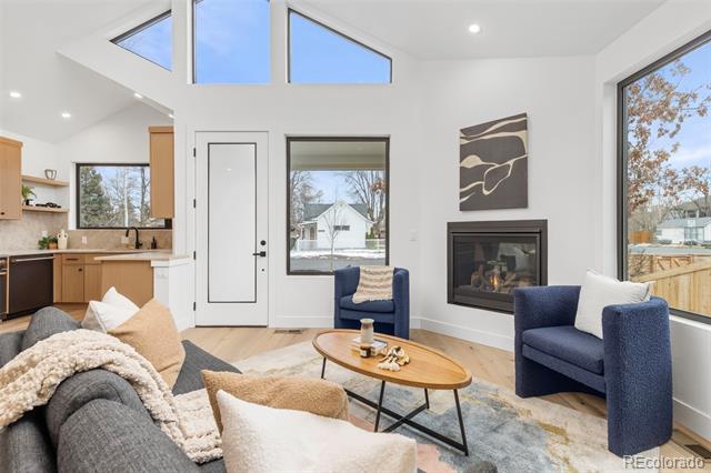 203 E Chester Street Unit: A
