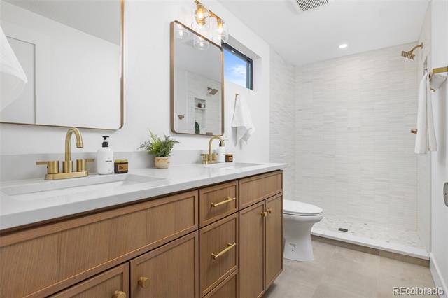 203 E Chester Street Unit: A
