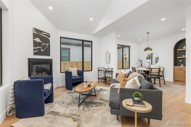 203 E Chester Street Unit: A
