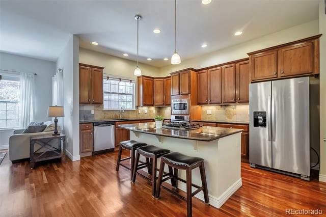 10152 Inverness Main Street