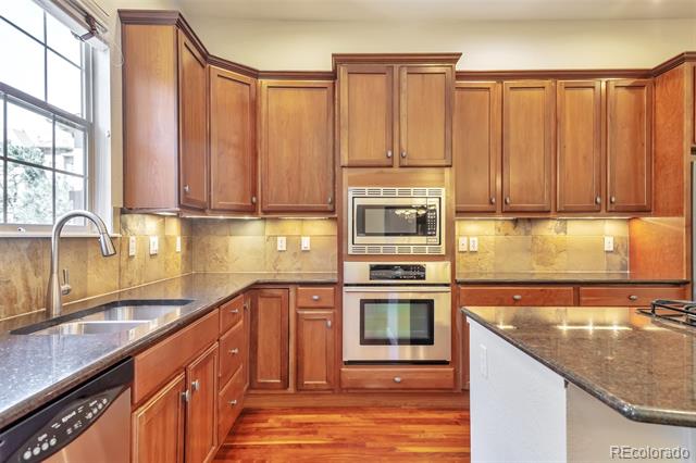 10152 Inverness Main Street